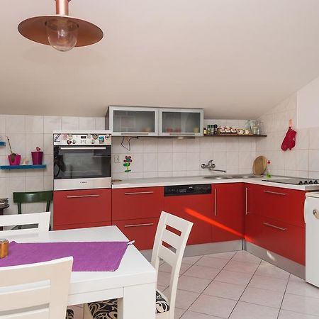 Apartment Milka Vodice Exterior photo