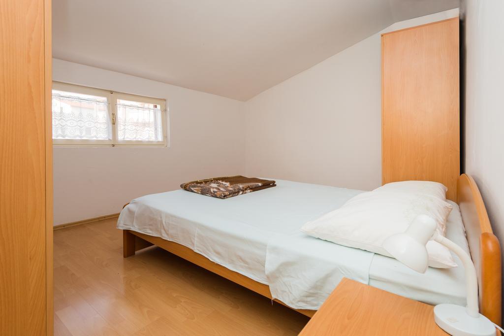 Apartment Milka Vodice Exterior photo